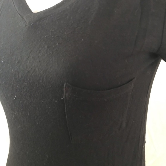 Long V Neck Tee with Pocket - Picture 2 of 4
